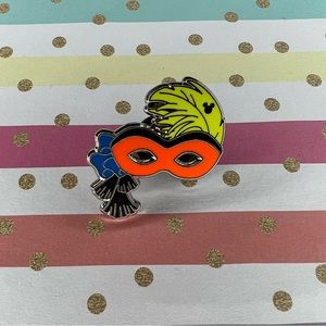 Goofy Masquerade Mask Hidden Mickey Disney Pin